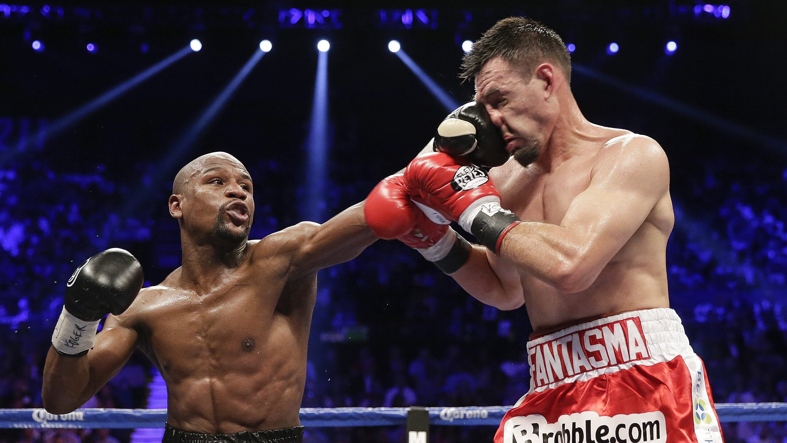 球队内部外援交流密切,战斗力迅速提升,球场外援